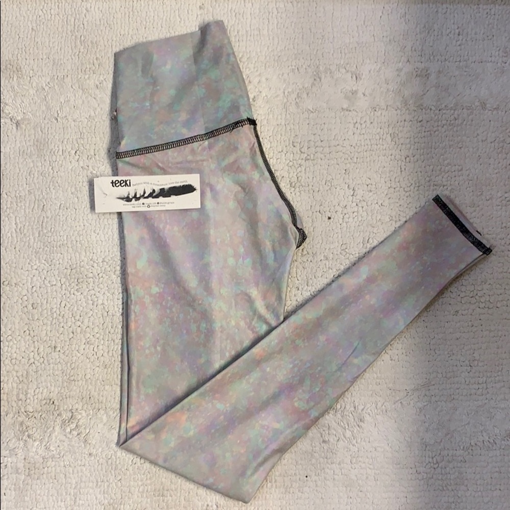 NWT Teeki tights